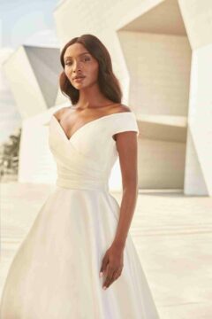 Paloma Blanca Style 4977
