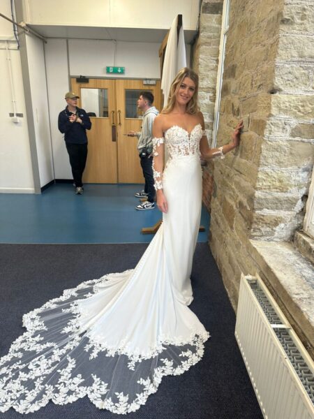 Ashleigh Berry in Aire Barcelona Ibeth